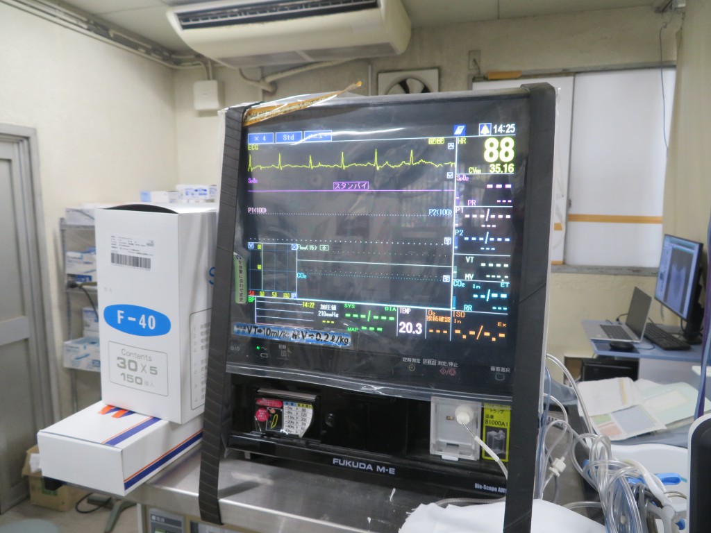 写真２（麻酔モニター（黒））